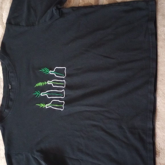 🧡2/$10 NWOT RAKELI Embroidered Plant Cropped T-Shirt. "Water Your Plants" - Picture 4 of 6